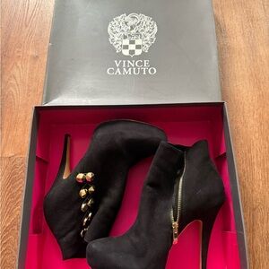 Vince Camuto Black Ankle Boots with box size 8.5